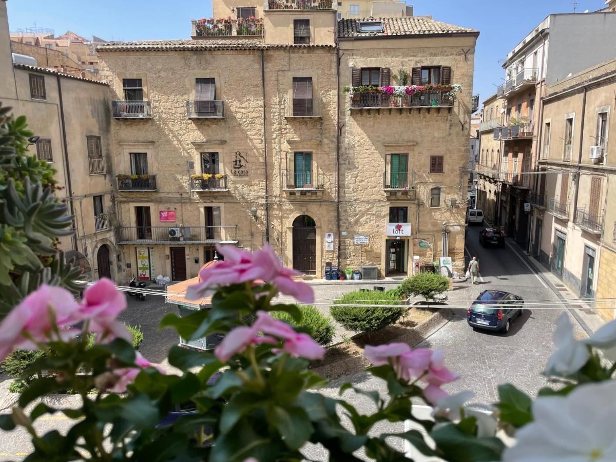 La Casa Sulla Piazza Apartment Ена Екстериор снимка